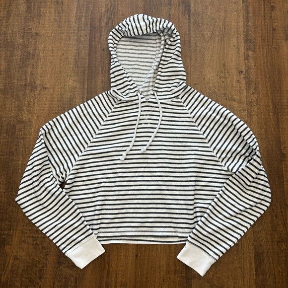 Striped Cropped Hoodie - Black and White - Picture 4 of 12